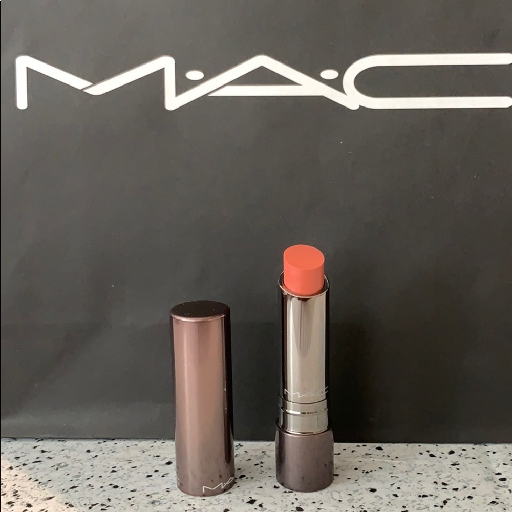 NWT MAC Cosmetics Soft Talkin Huggable Lipcolour - Picture 2 of 10